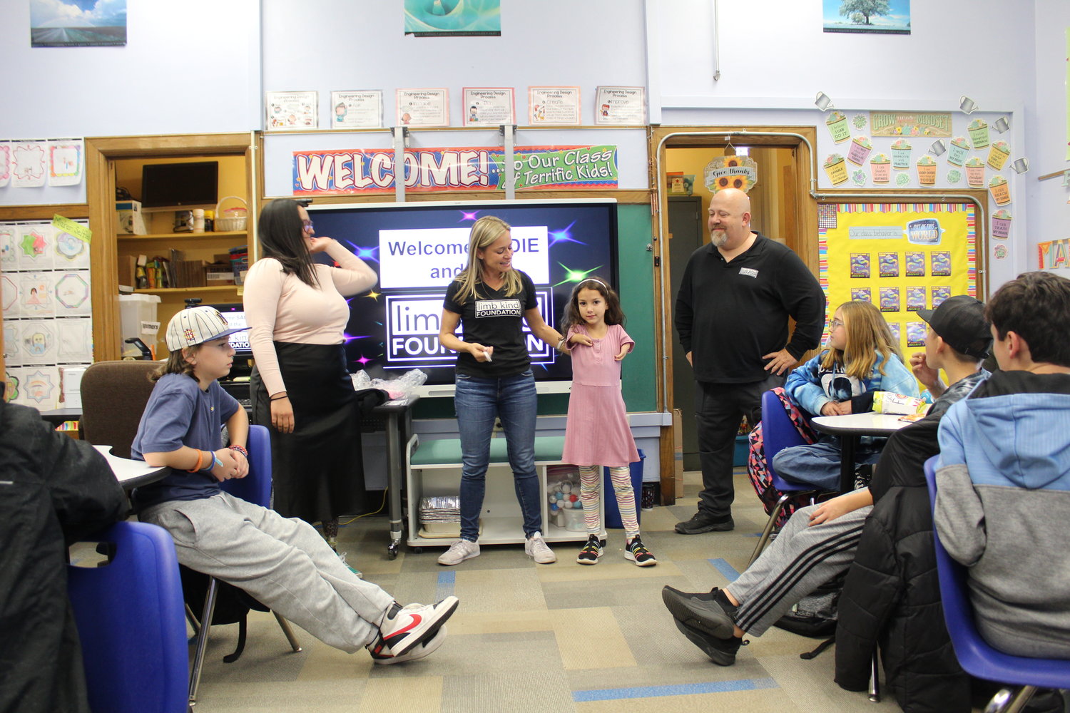 Students from Oceanside Elementary School No. 3 had a thoughtful discussion about how   differences don’t define an individual with Sadie McGill, 8. She was joined by members of the Limb Kind Foundation, with Jill Smith and founder Robert Schulman.